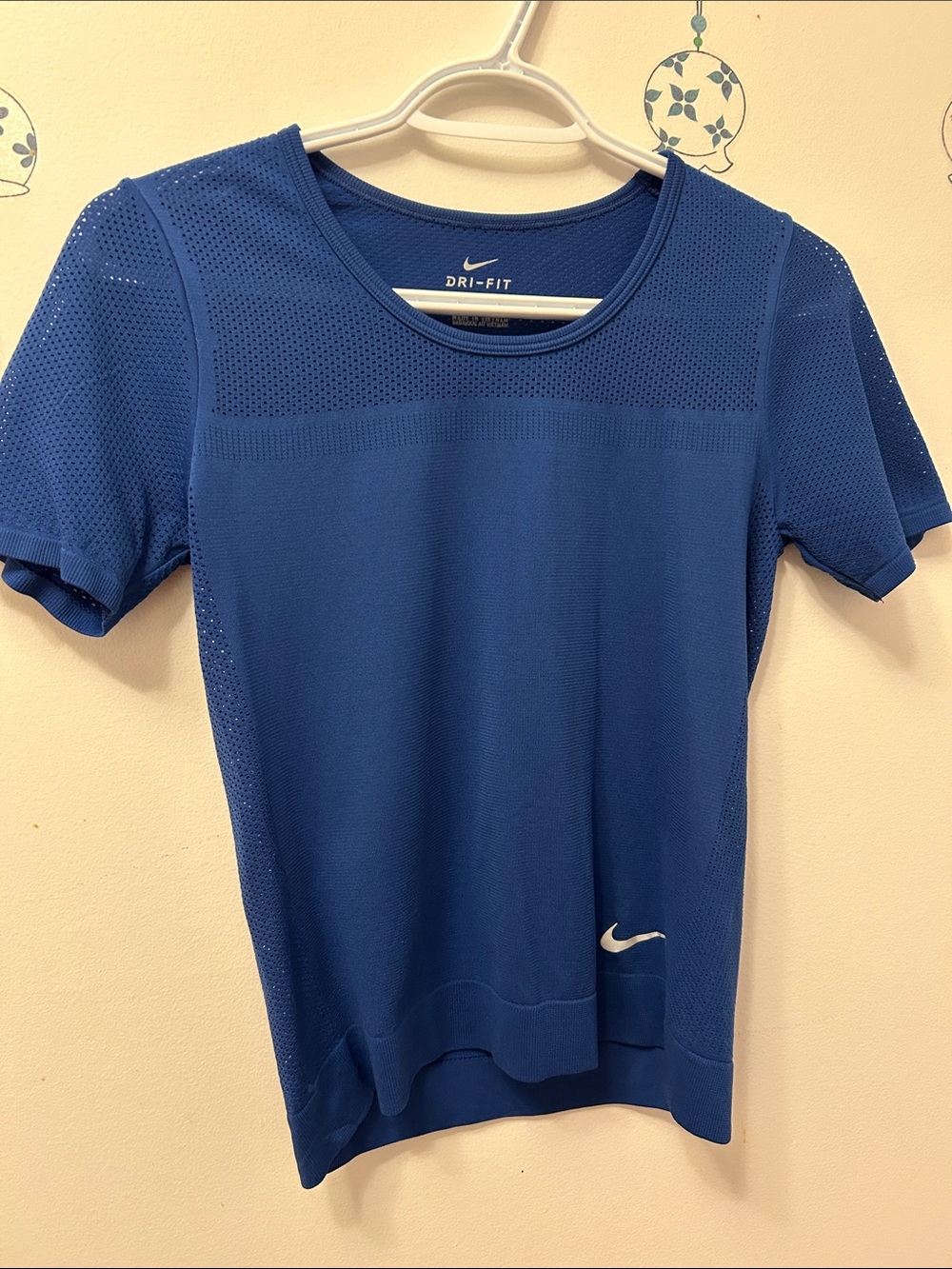 Nike Dri-FIT Blue Short Sleeve Performance Top - Picture 3 of 8